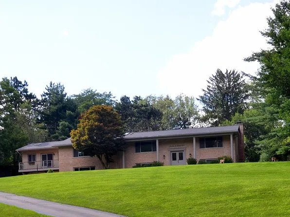 2693 Laurentide Dr, Ann Arbor, MI 48103