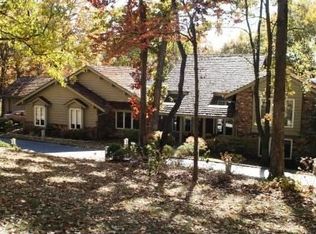 16474 Saddle Creek Rd, Chesterfield, MO 63005