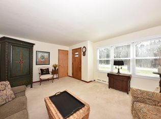 N68W29492 Hartling Rd, Hartland, WI 53029