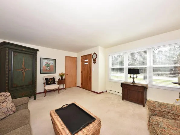 N68W29492 Hartling ROAD, Hartland, WI 53029