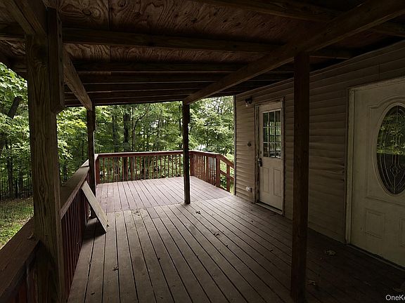 4th image of 10 Lookout Trail