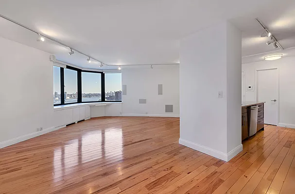 Rented by Compass | media 6