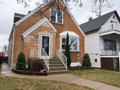 5917 W Roscoe St, Chicago, IL, 60634