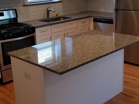 2nd image of 2425 W Bryn Mawr Ave #3C