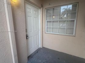 2301 NW 96th Ter, Hollywood, FL