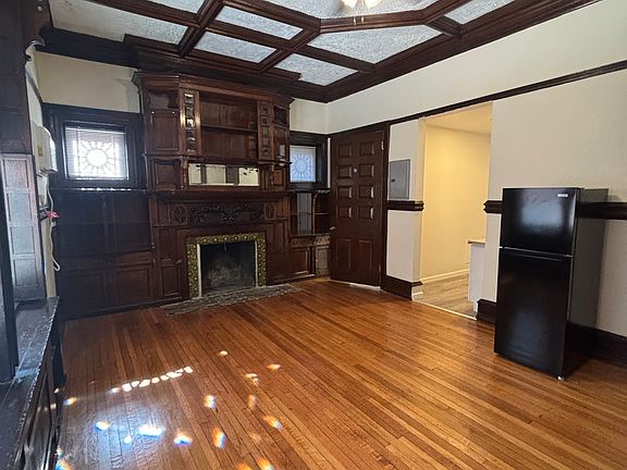 4th image of 237 S 21st St #2
