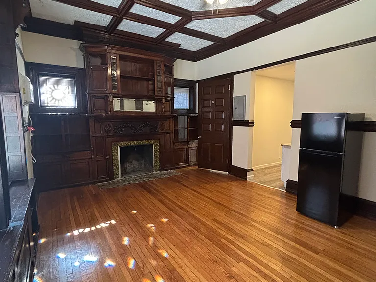 237 S 21st St #2 — Photo 4