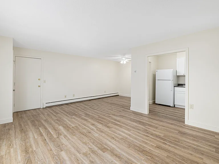 Parkway Cedarhurst Apartments — Photo 28