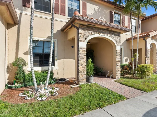 9419 W 32nd Lane #9419, Hialeah, FL 33018