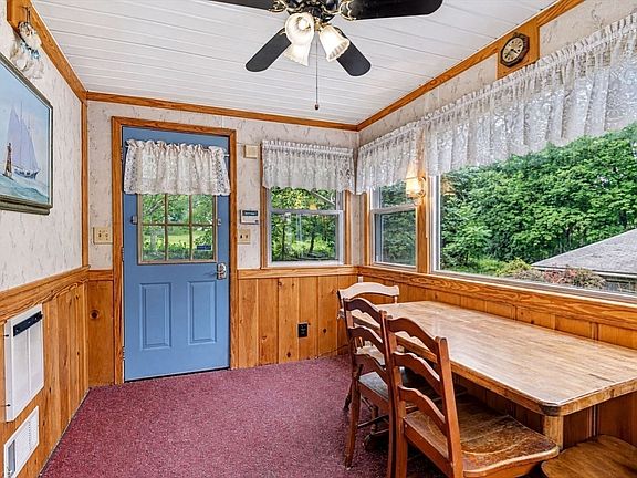5th image of 59 Vining Hill Rd