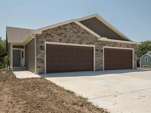 223 Hillside Dr, Baldwin City, KS 66006