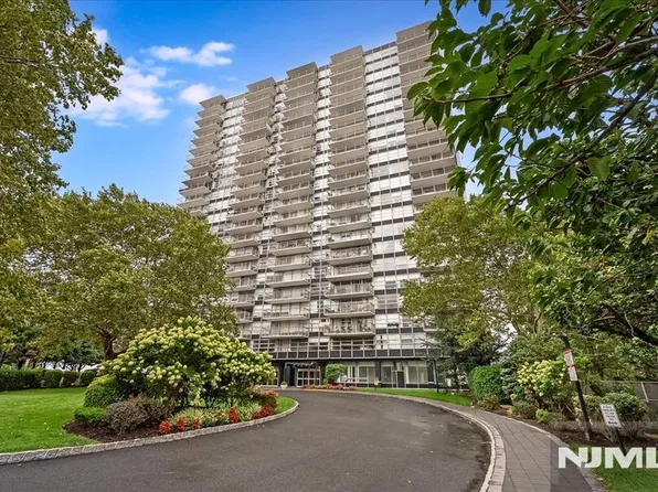 6050 E Kennedy Boulevard #15G, West New York, NJ 07093