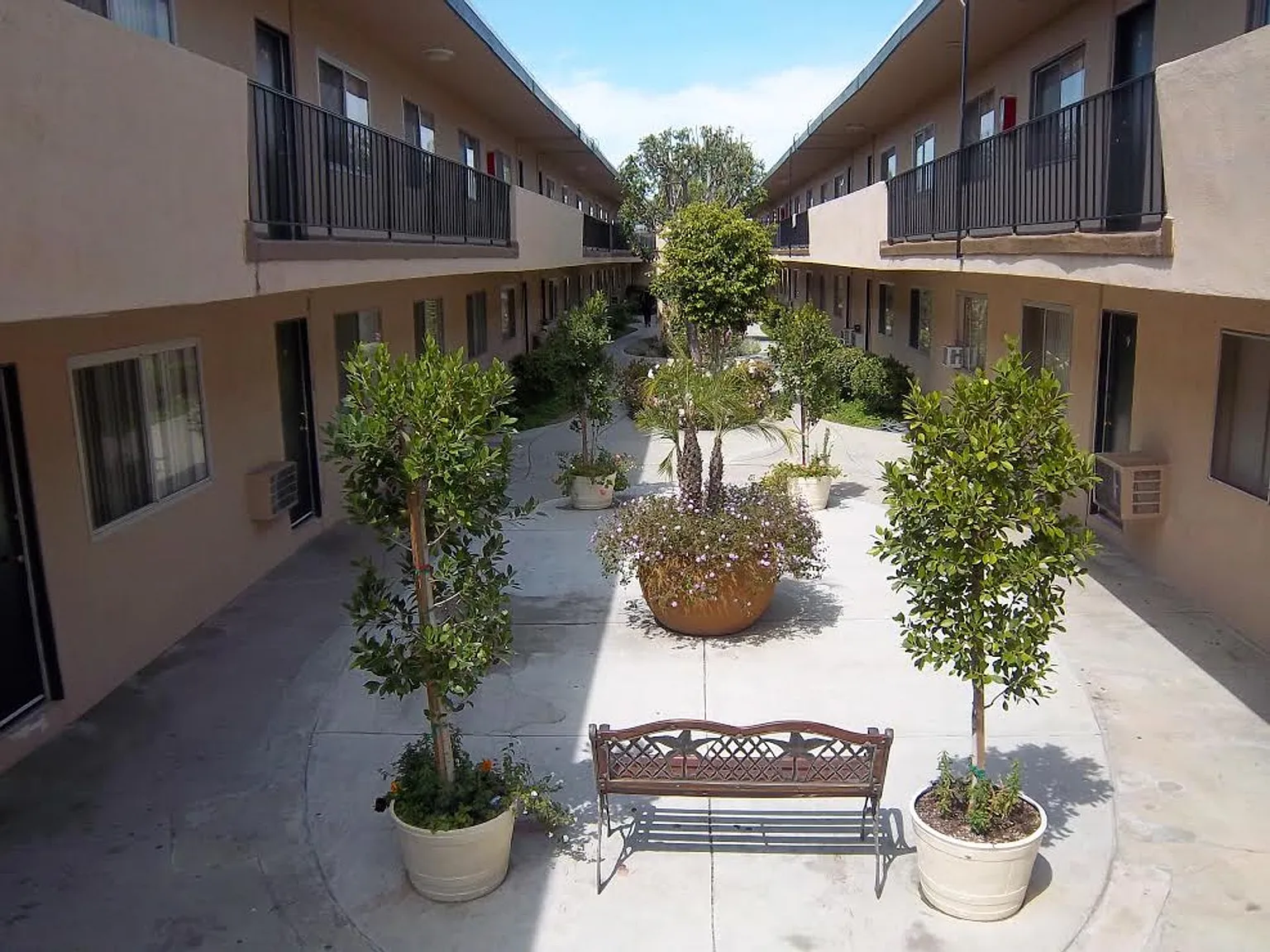 Classic Apts - Stella-Mae, LLC — Photo 4