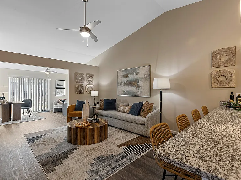 Redwood Merrillville — Photo 15
