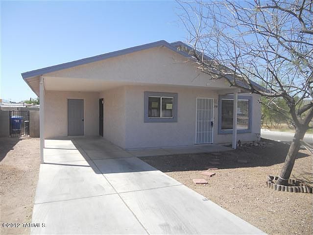 1st image of 759 W Carolchristine Pl