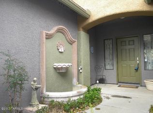 10525 E Oakbrook St, Tucson, AZ 85747