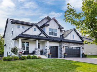 284 Fair Cir, Waconia, MN 55387