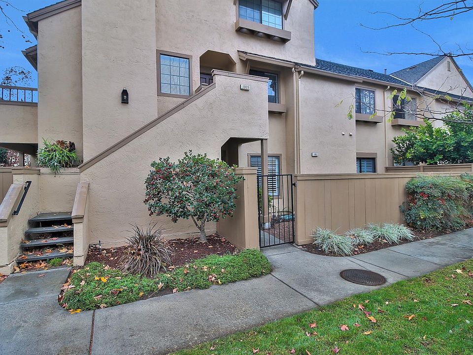 1st image of 1902 Huxley Ct