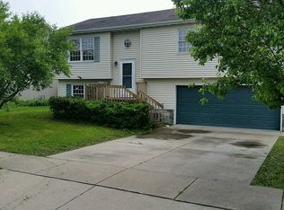1406 N Motorola Dr, Pontiac, IL 61764