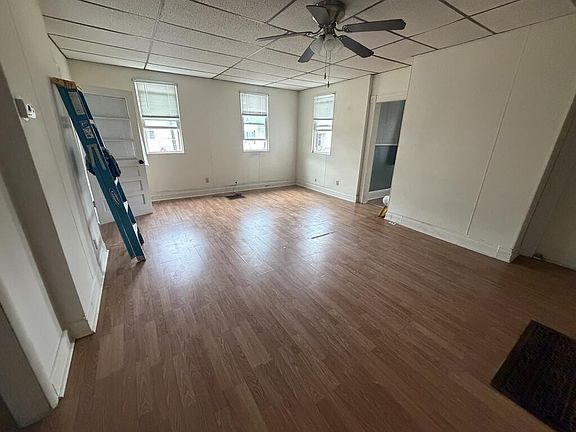 5th image of 1025 Garfield Street