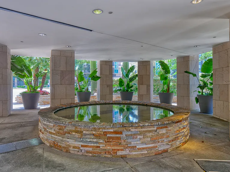 10599 Wilshire Blvd — Photo 13
