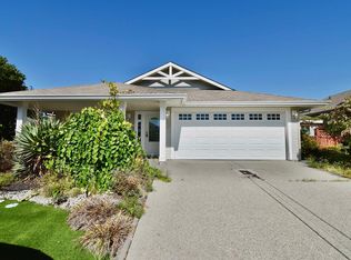 6346 Williams Pl, Sechelt, BC V7Z0M6
