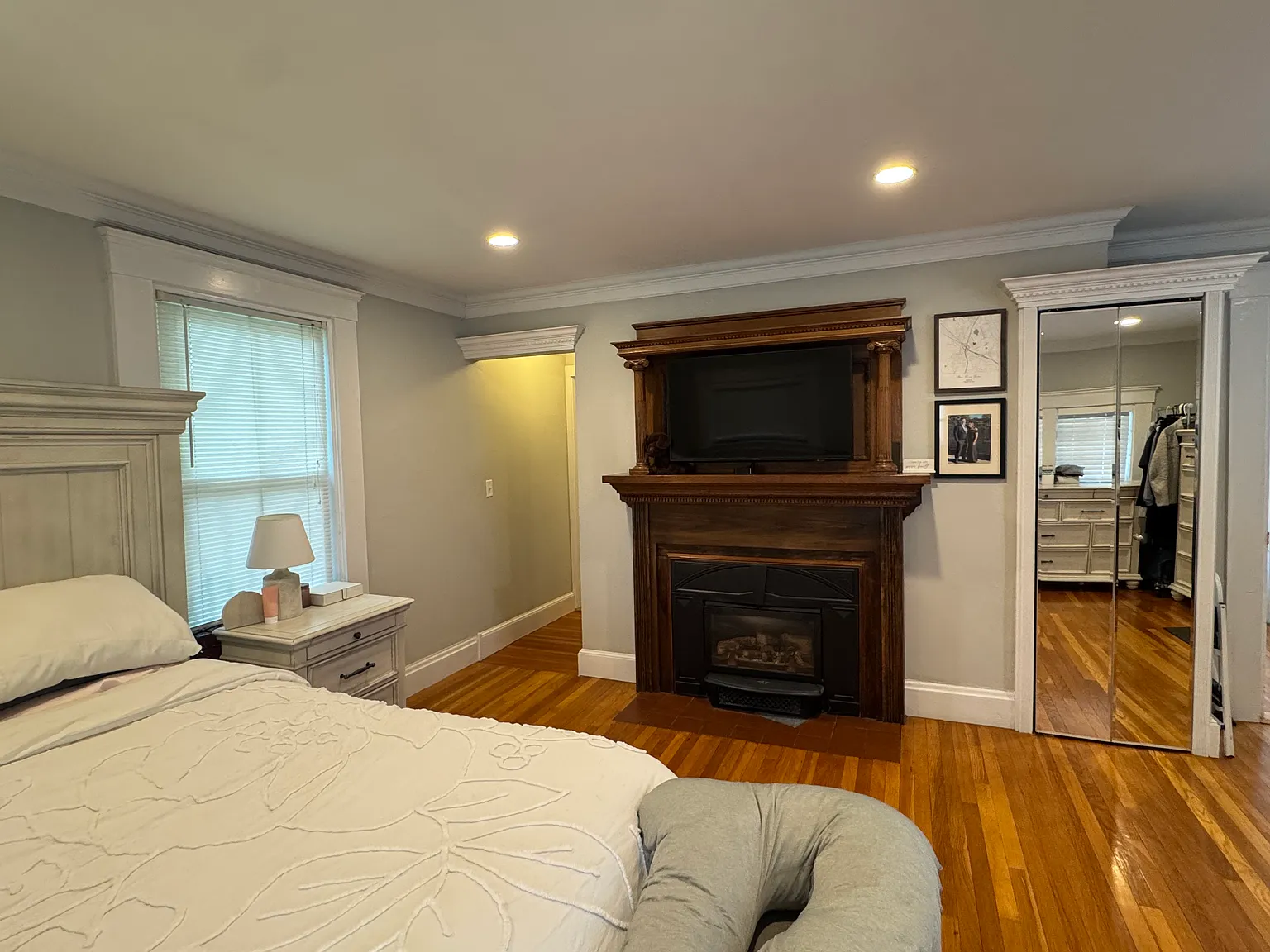 2 bed, 1259 sqft, $3,000 — Photo 2