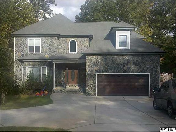 3rd image of 135 Trollingwood Ln #L17-18