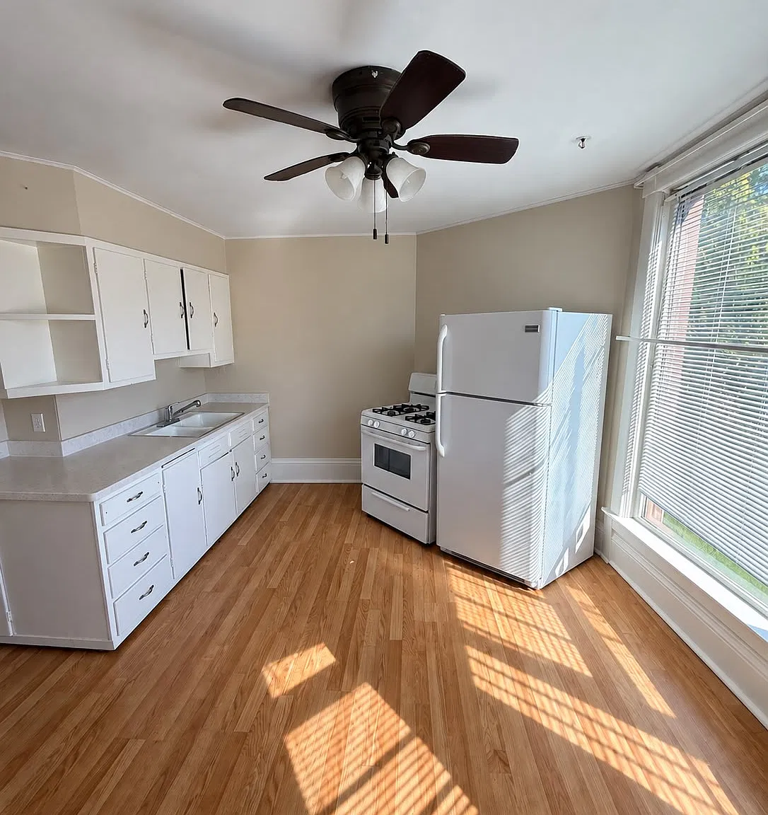 2612 Erie Ave — Photo 3