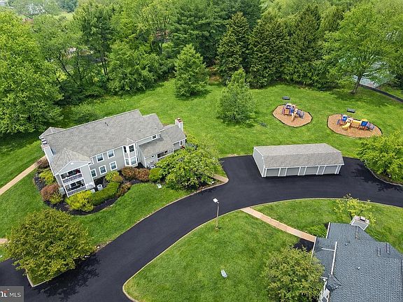 2nd image of 794 Scotch Way