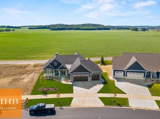 819 Walter Run, Waunakee, WI 53597