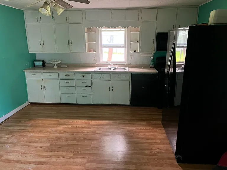 223 Main Ave — Photo 4