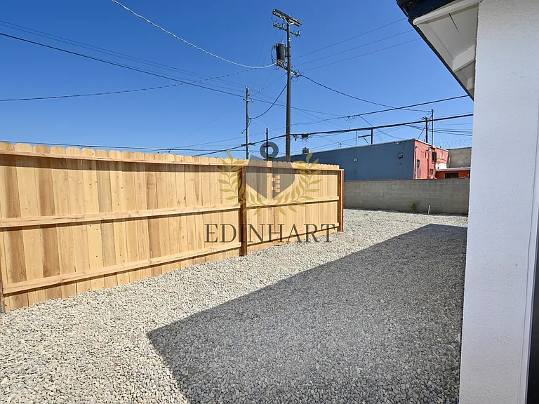 1584 N Carruth Ave #B — Photo 3