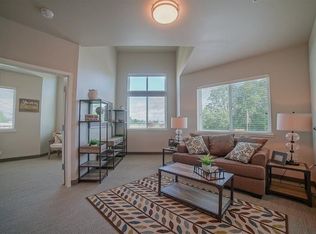 2100 SW Woodland Cir #140, Chehalis, WA 98532