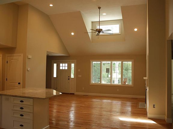 2nd image of 17 Pinecrest Drive