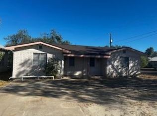 1883 Quarry St, Eagle Pass, TX 78852
