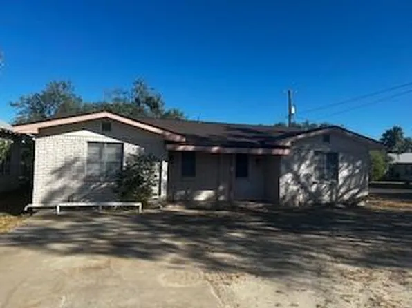 1883 Quarry St, Eagle Pass, TX 78852