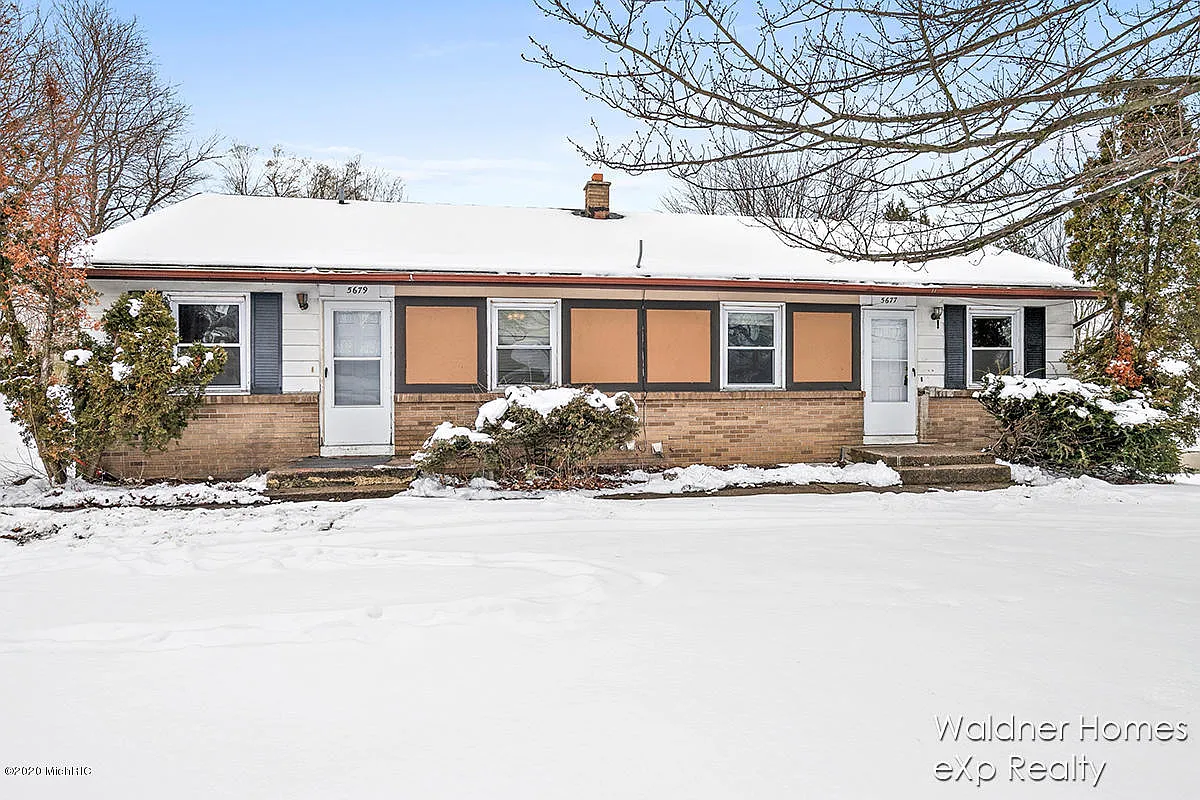 5677 Kalamazoo Ave SE photo 1