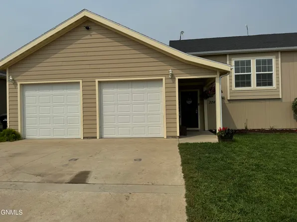 326 25th Ave NE, Watford City, ND 58854