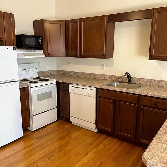 302 N Cameron St #203 — Photo 2