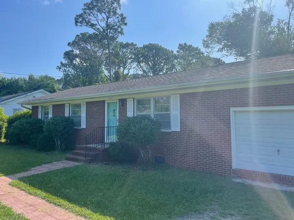 224 Wood Dale Dr, Wilmington, NC 28403