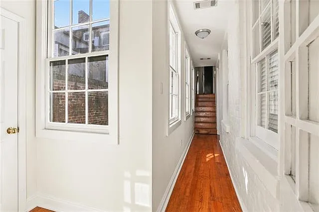 527 Saint Ann St #3 — Photo 11