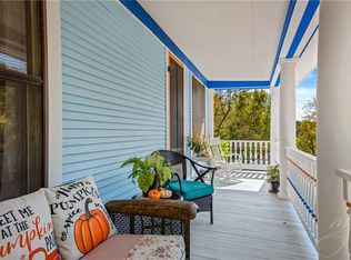 19 Pine St, Eureka Springs, AR 72632