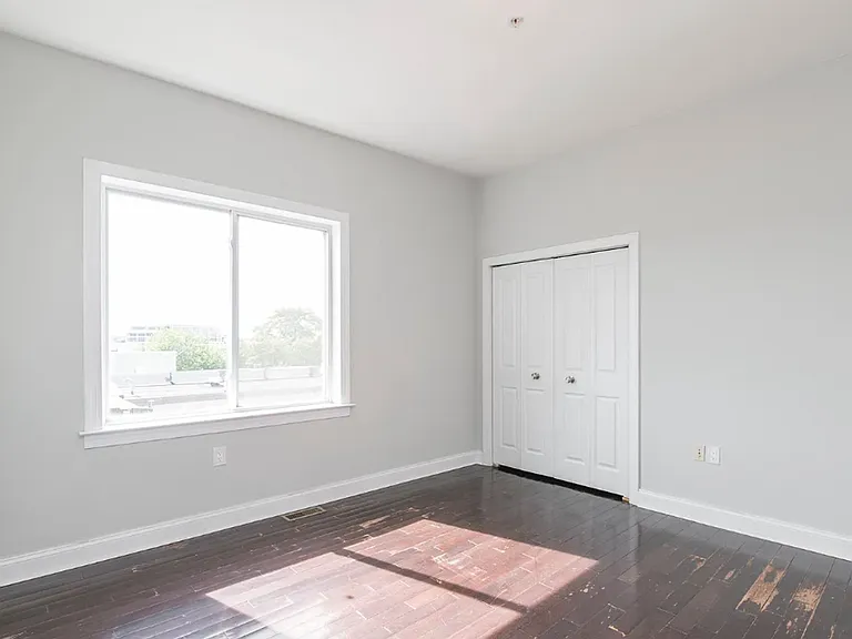 1707 Master Street — Photo 28