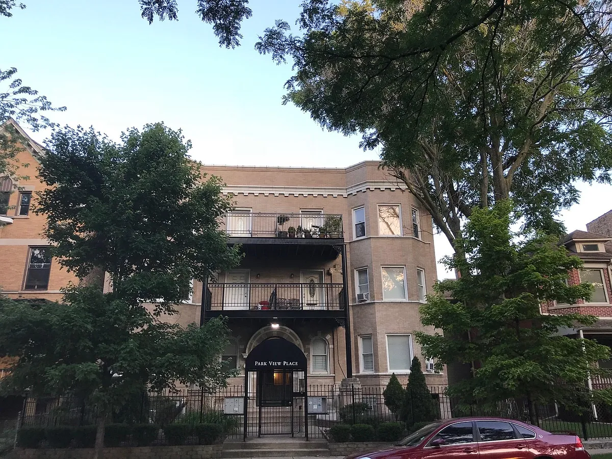 Building Photo - 5924 S King Dr #2N