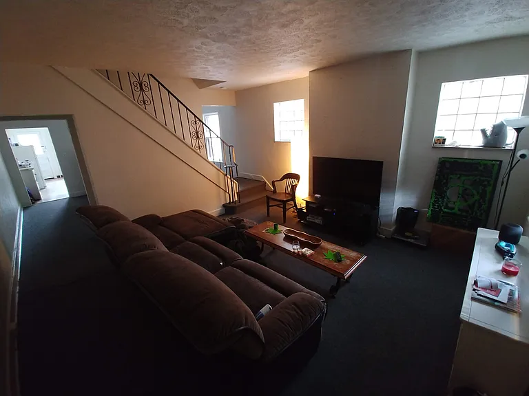 1322 Wightman St — Photo 2