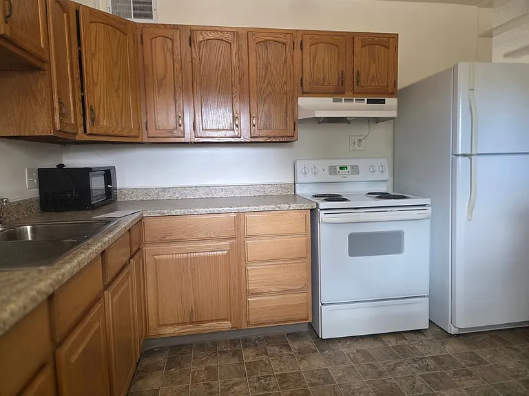 2640 Stine Way — Photo 6