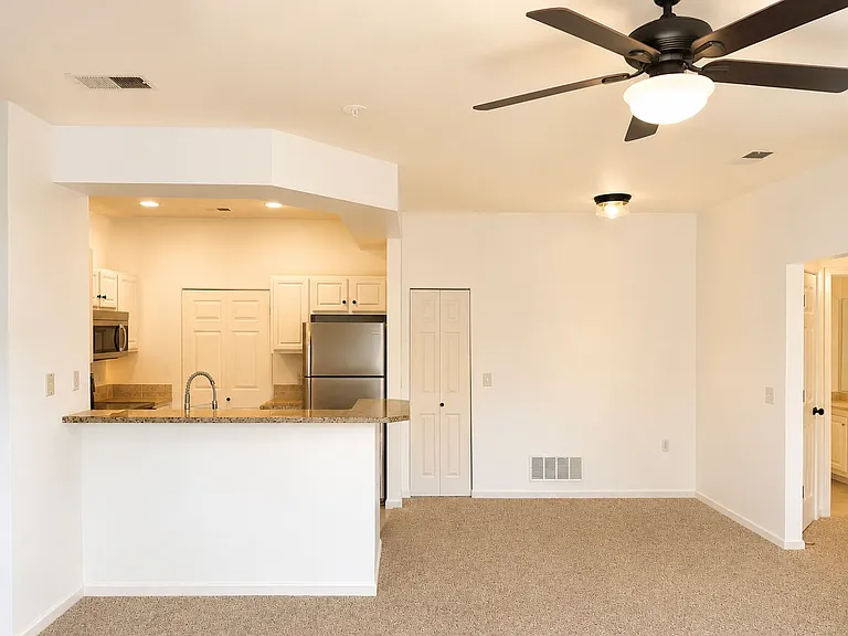 4545 Wheaton Dr #D370 — Photo 8