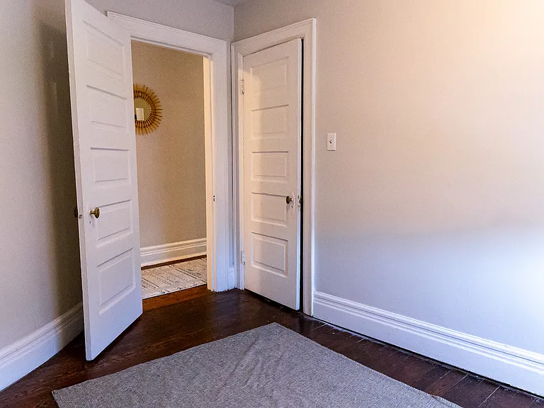 262 W Grand Blvd — Photo 20