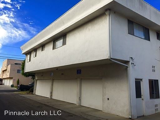 3rd image of 1022 Larch St APT 3